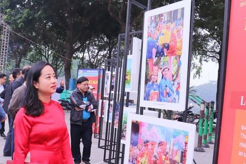 Trưng bày 80 bức ảnh tại Công viên hồ Đền Lừ