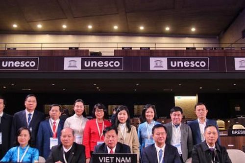 Thứ trưởng Bộ Y tế Đỗ Xuân Tuyên tham dự kỳ họp lần thứ 42 Đại Hội đồng UNESCO