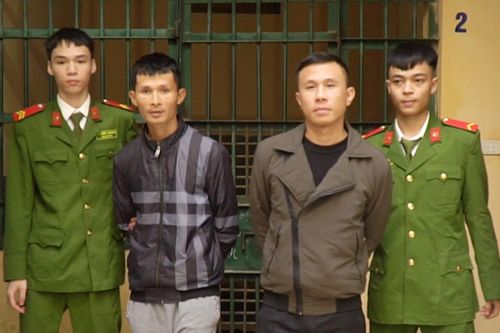 Bắt khẩn cấp 2 đối tượng nhiều tiền án cướp giật tài sản