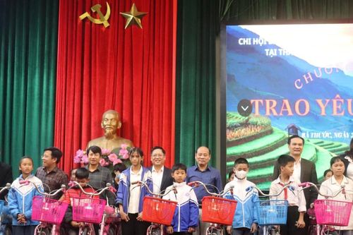 Báo chí Trung ương tại Thanh Hóa đồng hành cùng huyện Bá Thước