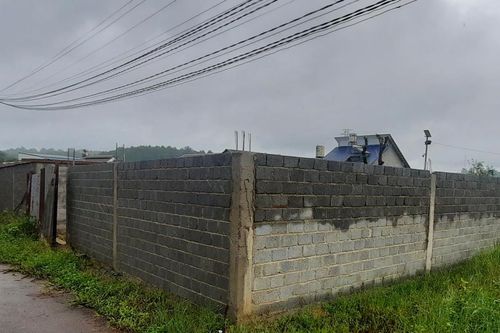 Xây dựng tường rào bảo vệ đất có phải xin phép xây dựng?