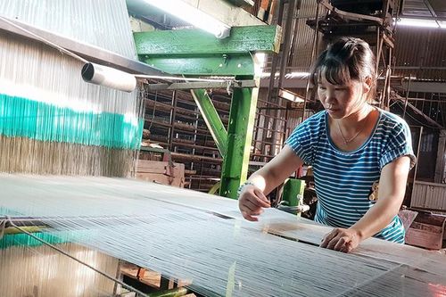Nghề trồng dâu, nuôi tằm hồi phục