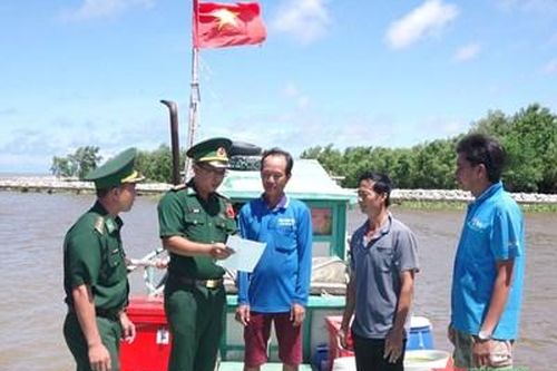 Bám sát cơ sở xây dựng 'thế trận lòng dân'