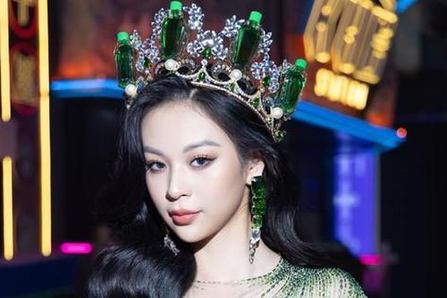 Lộ ảnh đội vương miện, Phí Phương Anh được dân tình ủng hộ đi thi Hoa hậu nhưng phản ứng của nữ ca sĩ mới gây chú ý