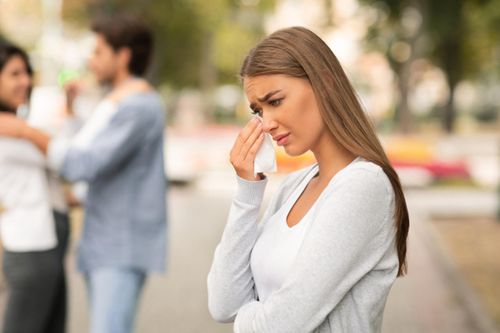Hệ lụy dễ nhận ra khi vướng vào lưới tình của đàn ông có vợ