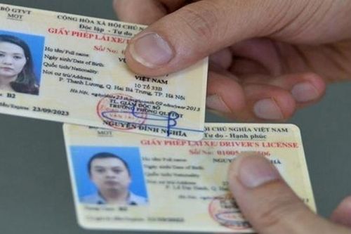 Từ ngày 01/12/2023, lệ phí đổi giấy phép lái xe online là 115.000 đồng