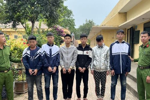 Bắt nhóm thanh thiếu niên mang hung khí gây náo loạn đường phố ở Hưng Yên