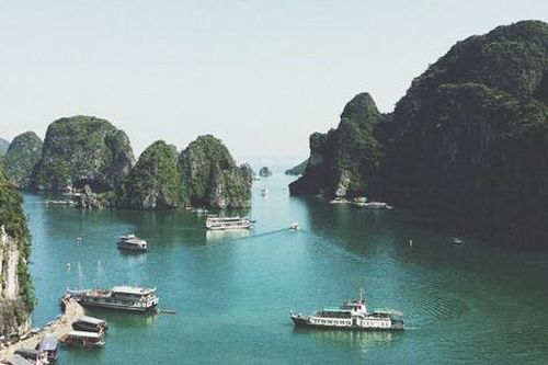 Điều gì diễn ra nếu hạn chế khách du lịch đến vịnh Hạ Long?