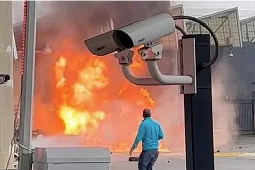 Xe phát nổ ở cửa khẩu Mỹ - Canada, không loại trừ khả năng khủng bố