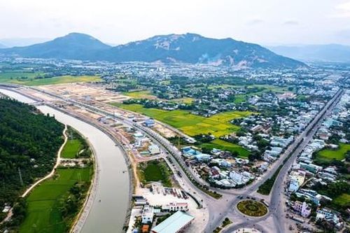 Chị em ruột cùng đấu giá 1 lô đất, Bình Định hủy kết quả