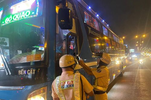 Tổng kiểm soát hơn 17.000 phương tiện trên Quốc lộ 1 sau 7 ngày