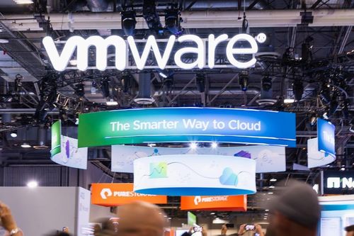Broadcom hoàn tất thương vụ kỷ lục mua lại công ty công nghệ đám mây VMware