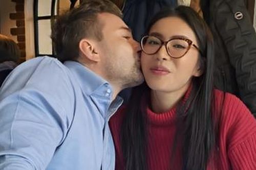 Siêu mẫu Minh Tú cầu hôn bạn trai người Đức sau 11 năm yêu
