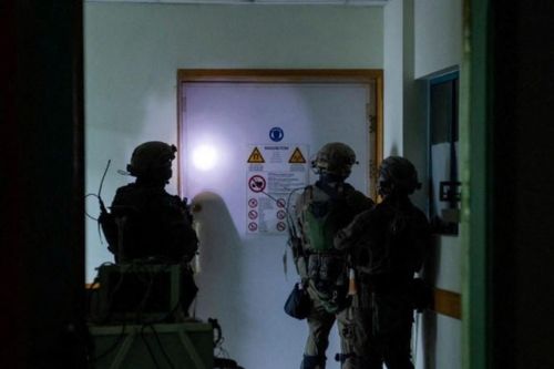 Israel bắt giữ Giám đốc bệnh viện Al Shifa và nhiều bác sĩ