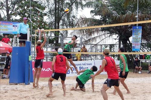 Khai mạc hai giải bóng chuyền bãi biển toàn quốc