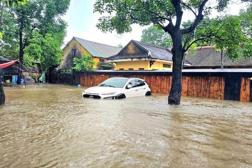 Những 'thủ phạm' khiến nước lũ khó tiêu thoát ở Thừa Thiên-Huế