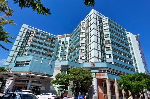 Cha đâm thủng bụng con 22 ngày tuổi: Sức khỏe cháu bé giờ ra sao?