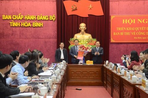 Ban Bí thư chuẩn y tham gia Ban Thường vụ Tỉnh ủy đối với Trưởng Ban Tuyên giáo Tỉnh ủy Hòa Bình