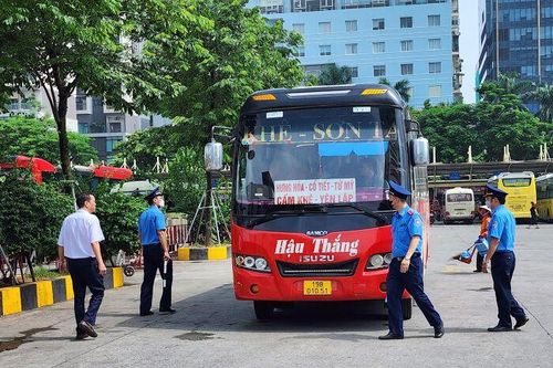 Hà Nội: Kiểm soát chặt chẽ hoạt động vận tải hành khách
