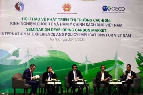 Hướng tới phát triển nền kinh tế carbon thấp