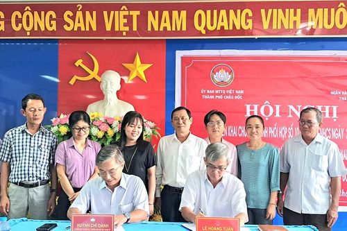 UBMTTQVN TP. Châu Đốc phối hợp thực hiện các chương trình tín dụng chính sách xã hội