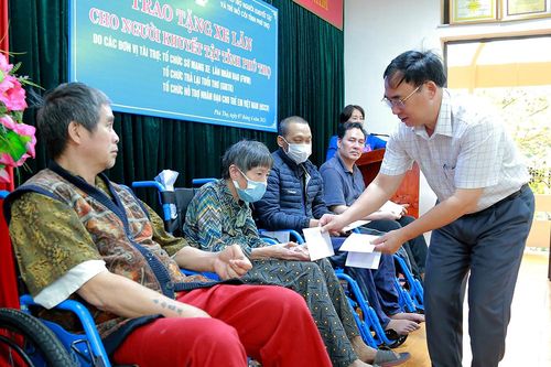 Trên 2.800 lượt người khuyết tật, trẻ mồ côi, người nghèo được bảo trợ