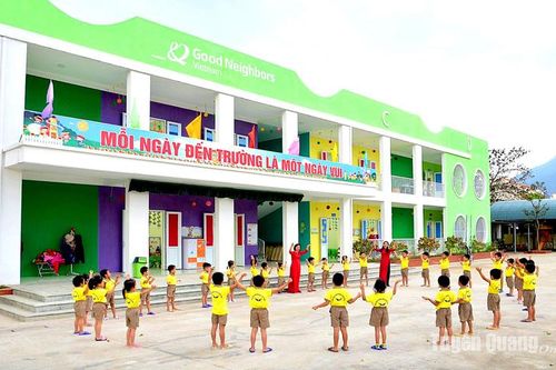 Xã 135 'bừng sáng' nông thôn mới