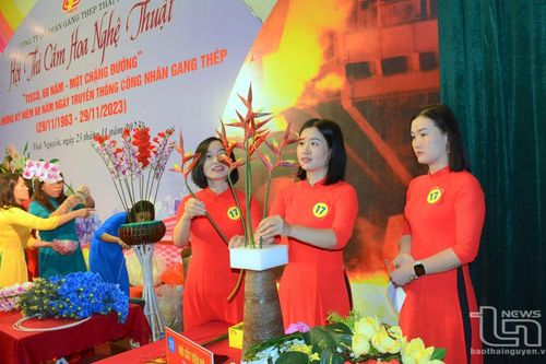 Nhiều hoạt động kỷ niệm 60 năm Ngày truyền thống công nhân Gang thép