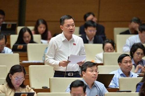 Thúc đẩy hệ thống tổ chức tín dụng phát triển an toàn, làm bệ đỡ cho nền kinh tế