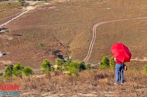 Đỉnh Phượng Hoàng lộng lẫy trong nắng mùa đông