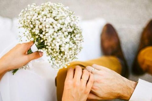Đám cưới gây chú ý vì chú rể thấp ngỡ ngàng so với cô dâu nhưng nhìn số tiền sính lễ nhà trai đưa mới bất ngờ
