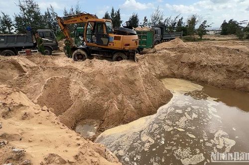 Chủ khu du lịch ven biển khai thác cát trái phép, thu lợi bất chính gần 5 tỷ đồng