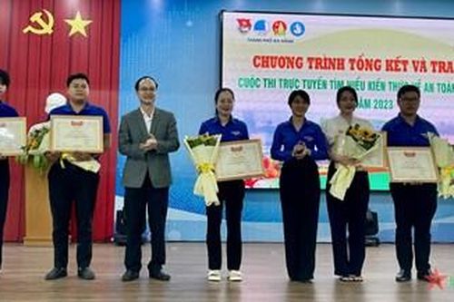 Thành đoàn Đà Nẵng trao giải Cuộc thi trực tuyến 'Tìm hiểu kiến thức về an toàn thực phẩm'