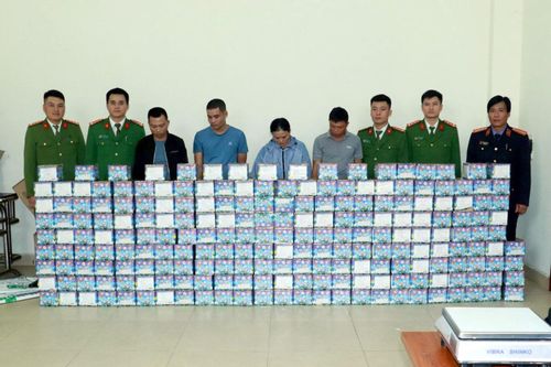 Phá đường dây buôn bán trái phép pháo nổ xuyên biên giới