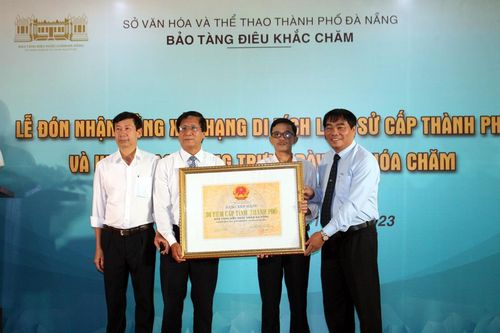 Bảo tàng Điêu khắc Chăm Đà Nẵng đón nhận Bằng xếp hạng Di tích Lịch sử cấp thành phố