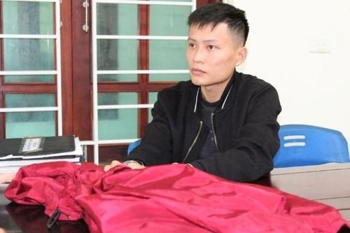 Bắt tạm giam Phó Giám đốc mang dao đi cướp ngân hàng ở Nghệ An