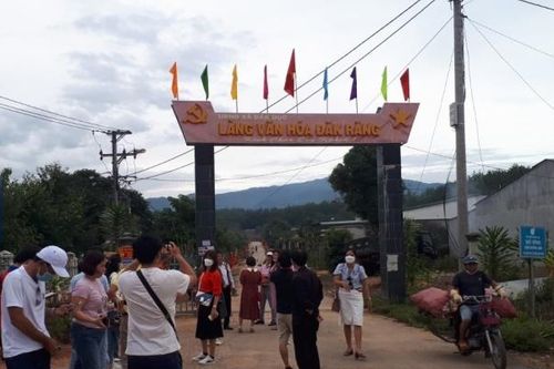 Kon Tum: Làng du lịch cộng đồng Đắk Răng được công nhận là Điểm du lịch