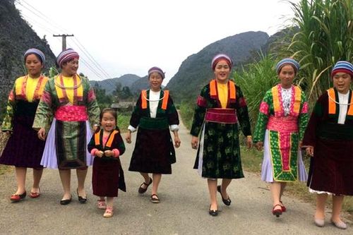 Bảo tồn và phát huy bản sắc văn hóa dân tộc Mông ở Hà Giang