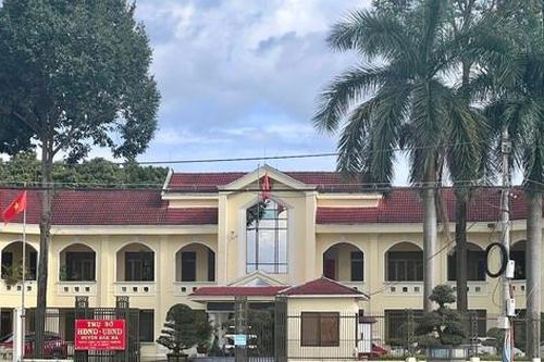 Thông tin mới vụ nhiều hiệu trưởng, hiệu phó nghỉ việc chỉ trong 2 tháng