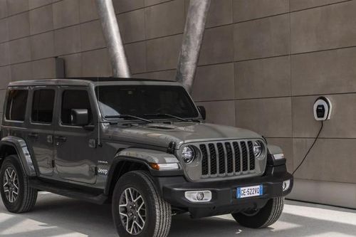 Stellantis thu hồi hơn 32.000 xe Jeep Wrangler SUV liên quan nguy cơ cháy