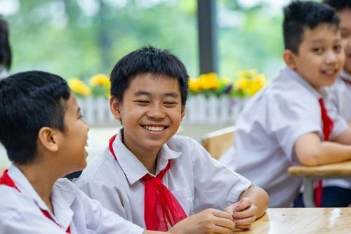 Mỗi trường học chính thức có thêm một viên chức làm tư vấn học sinh