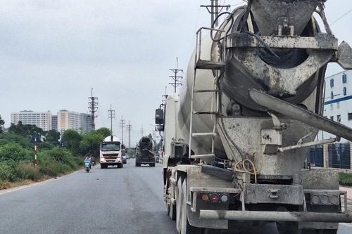 Xử phạt xe tải trộn bêtông đi ngược chiều trên Cao tốc Hà Nội-Bắc Giang