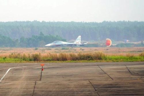 Nâng cấp, đưa Sân bay quân sự Biên Hòa vào khai thác dân sự