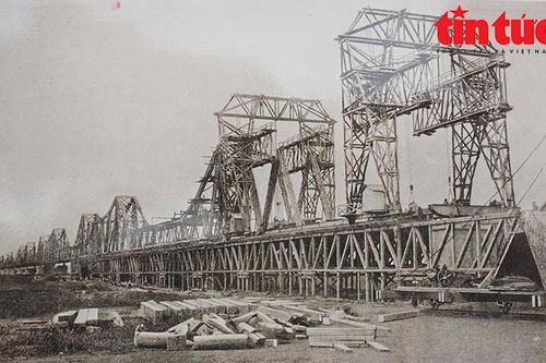 Lịch sử qua ảnh của cây cầu Long Biên 121 năm tuổi