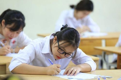 Bản tin 24/11: Hàng trăm trường đại học được công nhận đạt tiêu chuẩn chất lượng