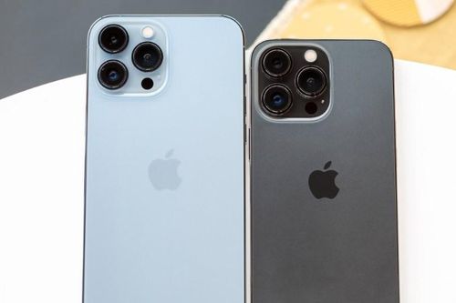Giá đập hộp iPhone 13 Pro 128GB giảm hấp dẫn, vẫn 'chặt đẹp' Samsung Galaxy S23 Ultra hút khách Việt