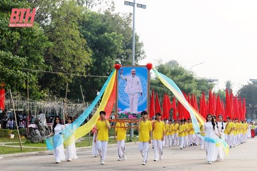 Hội khỏe Phù Đổng huyện Hoằng Hóa thu hút hơn 2.000 học sinh thi đấu 10 môn