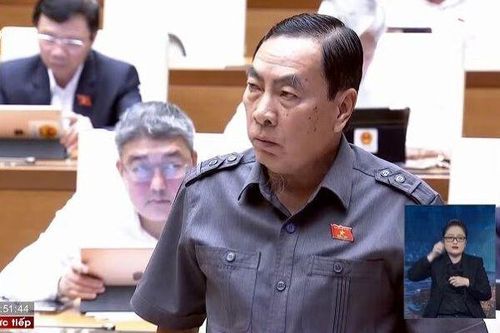 ĐBQH đề xuất ngân hàng phải chịu trách nhiệm liên đới khi bán bảo hiểm