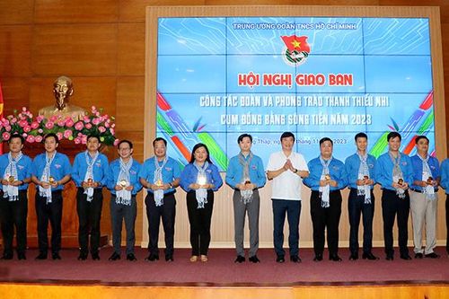 Tiếp tục nâng chất lượng công tác Đoàn và phong trào thanh thiếu nhi cụm sông Tiền