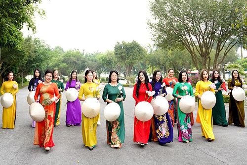 Chung tay ngăn chặn bạo lực với phụ nữ